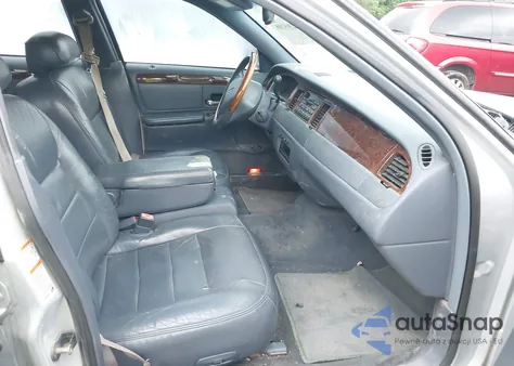 2002 Lincoln Town Car Signature из США, поврежденный, VIN 1LNHM82W72Y629486